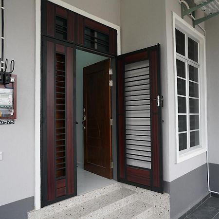 Badok Chomey Homestay Tok Jembal Kampong Tanjong Gelam Exterior foto